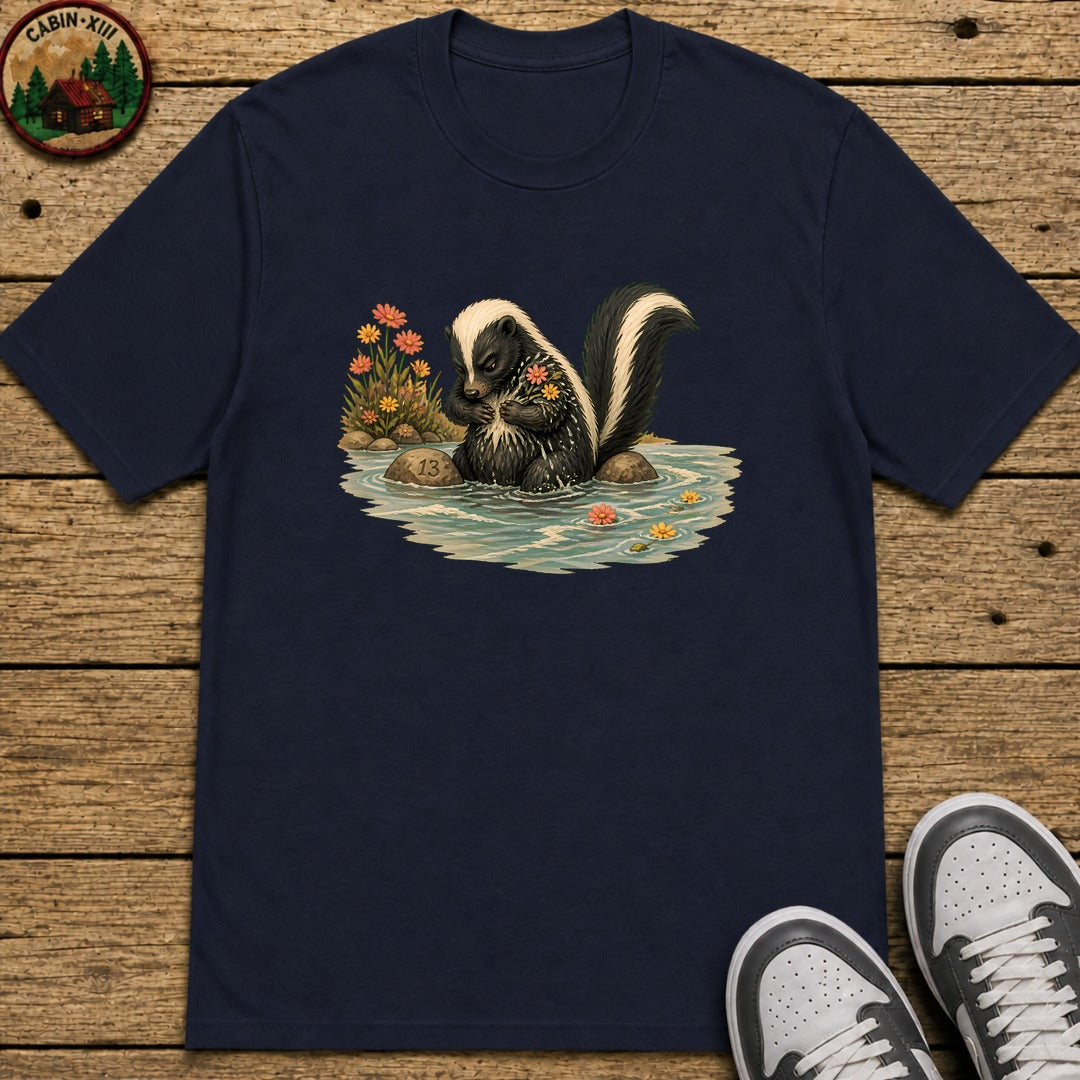 Skunk Bathing Kids T-Shirt - Navy